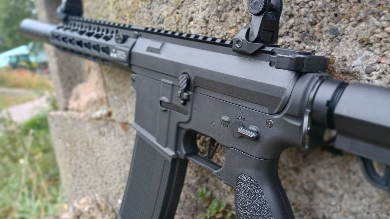 CUSTOMGUN: WE07 'Gunfighter' max 0,5J Highspeed AEG mit Eshooter ETU&Mosfet